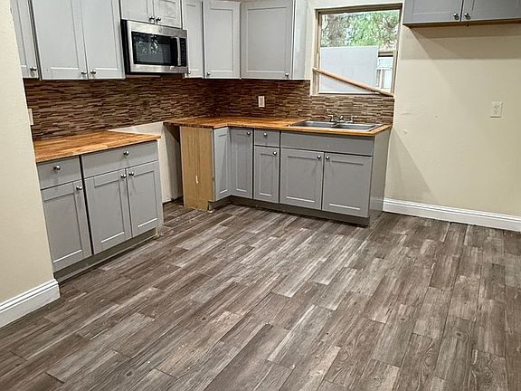 3rd image of 8805 Edgewood Pl