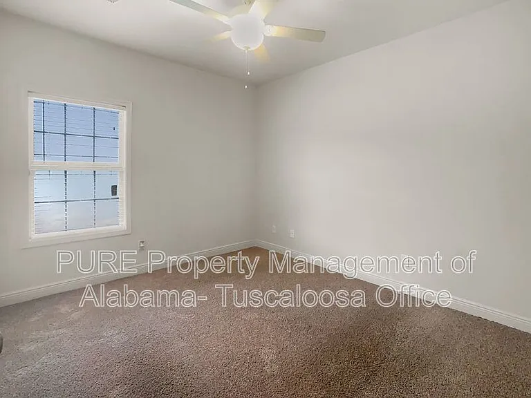5035 Easton Dr — Photo 12