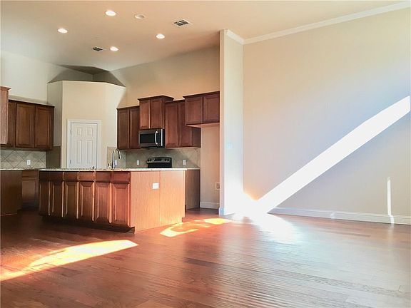5th image of 248 Milan St #502