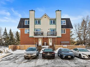 12 Terrace Dr #212, Ottawa, ON K2H9J3
