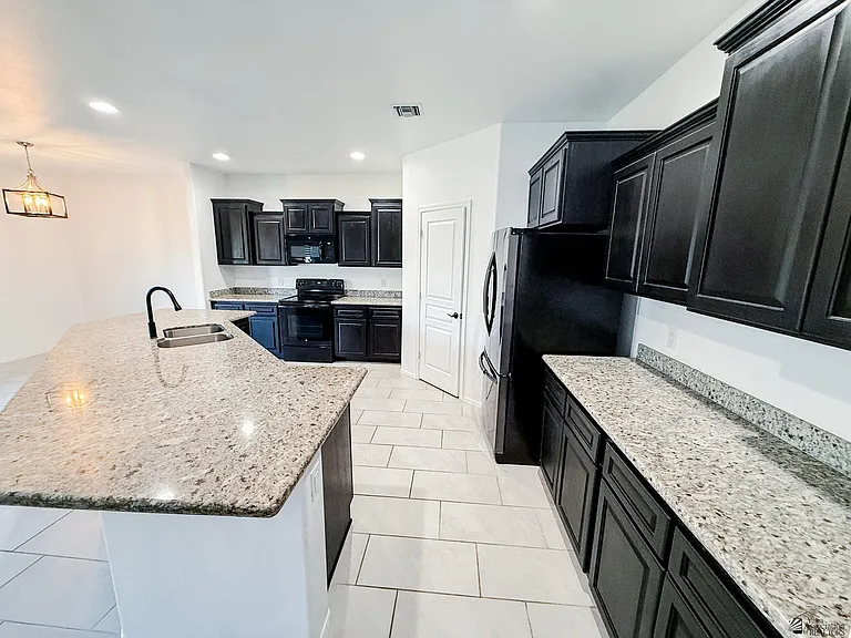 4461 W 26th Pl — Photo 14