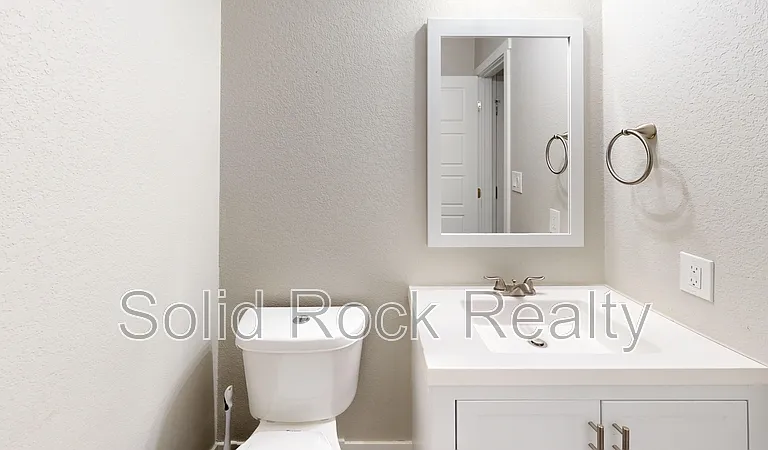 2331 Lexington Village Ln — Photo 8
