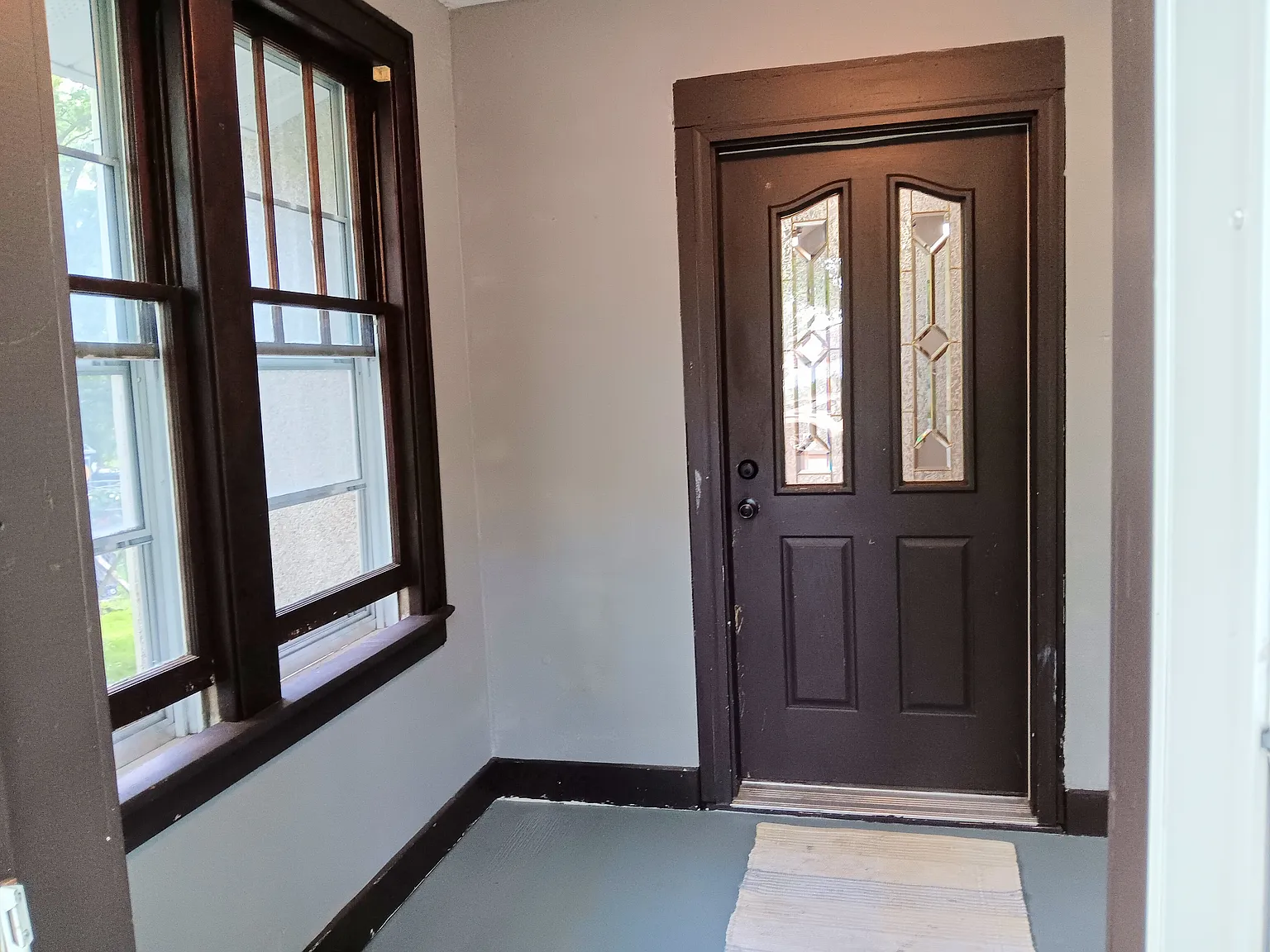 4 bed, 2392 sqft, $1,950 — Photo 2