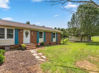 228 Oakwood Rd, Lexington, NC 27292