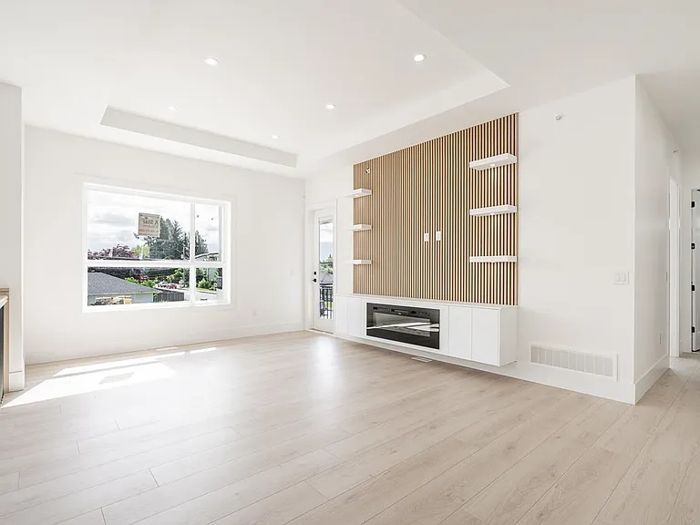 45945 Lewis Ave #UPPER B — Photo 3
