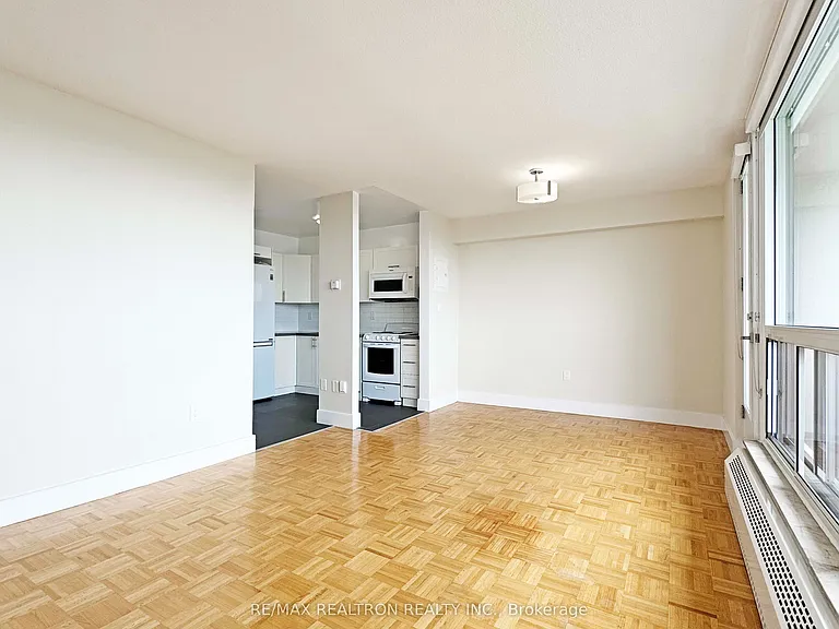 666 Spadina Ave #1415 — Photo 2