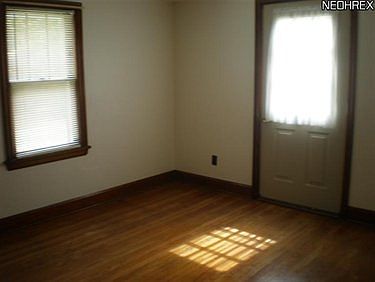 5th image of 5288 Mahoning Ave