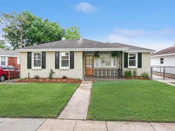 3009 Ivy Pl, Chalmette, LA 70043