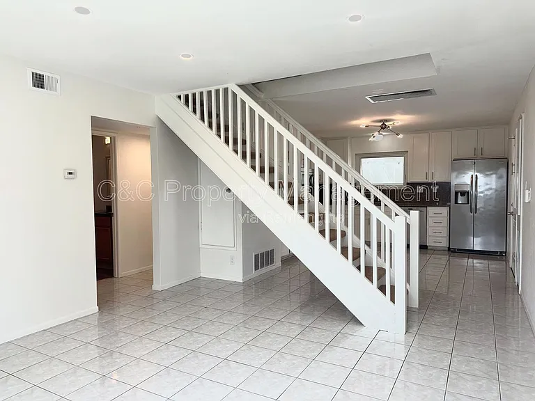 1862 Hanford Dr — Photo 7