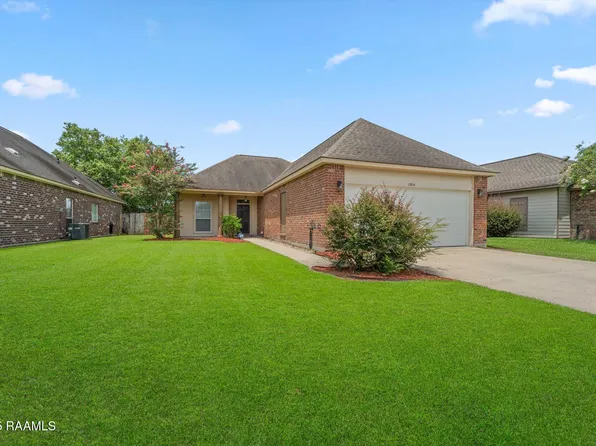 2934 Nicholson Lake Dr, Baton Rouge, LA 70810