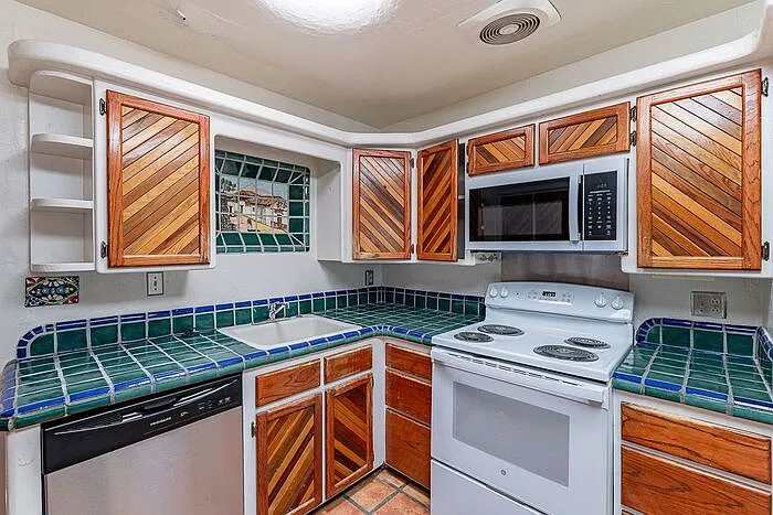 3118 N Santa Rita Ave — Photo 13