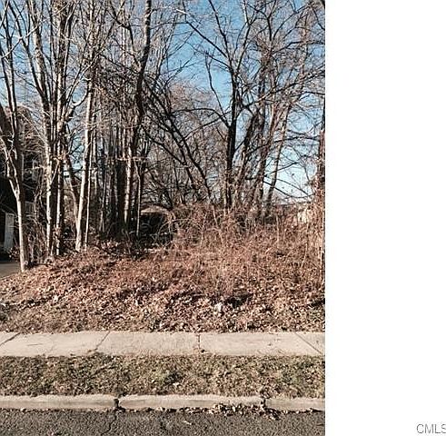 2nd image of 5 Clark St