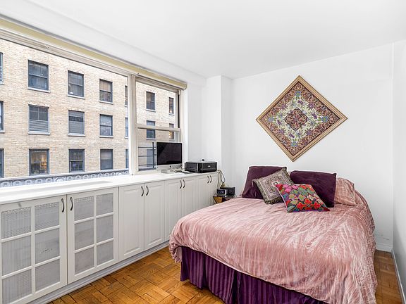 4th image of 139 E 33rd St APT 4G