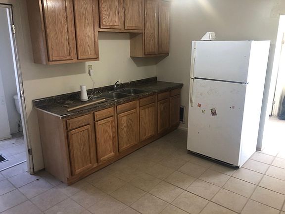 2nd image of 1342 Kahn Ave
