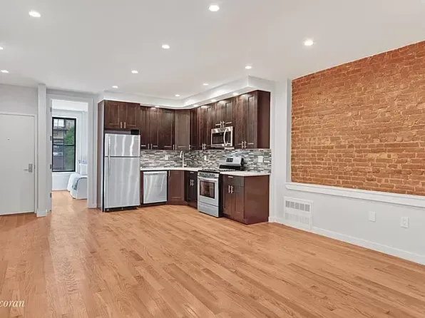 537 40th Street image 1 of 6