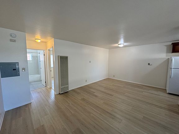 2nd image of 2222 Encinal Ave APT D