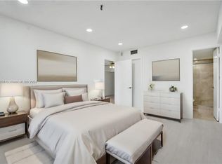 250 181st Dr APT 303, Sunny Isles Beach, FL 33160