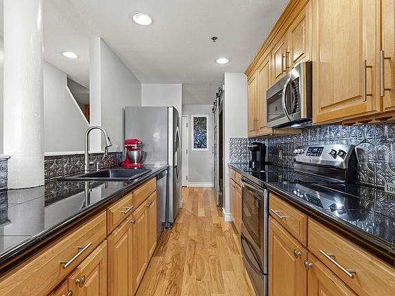 4th image of 1 Saco Island Terrace #307