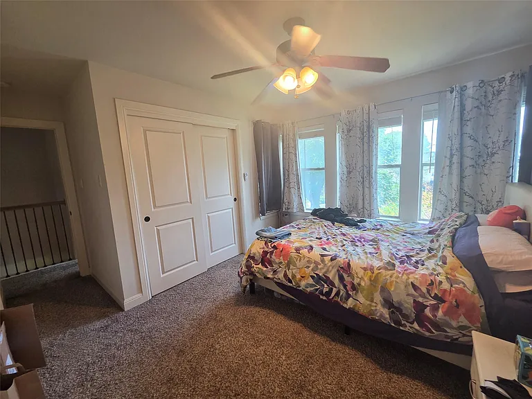 408 W Croslin St — Photo 25