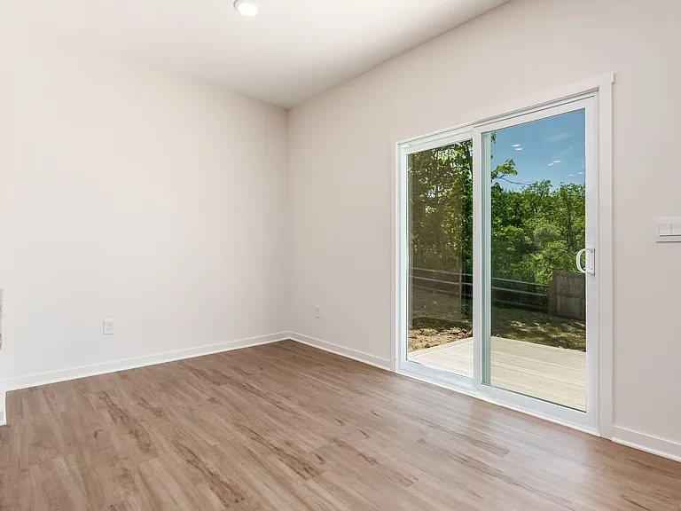 2787 Horsham Dr — Photo 12