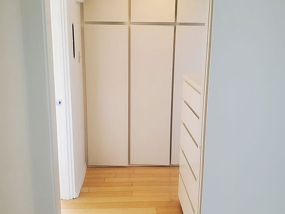 3rd image of 12206 Magnolia Blvd #5