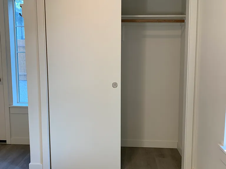 3000 E 33rd St #STUDIO — Photo 8