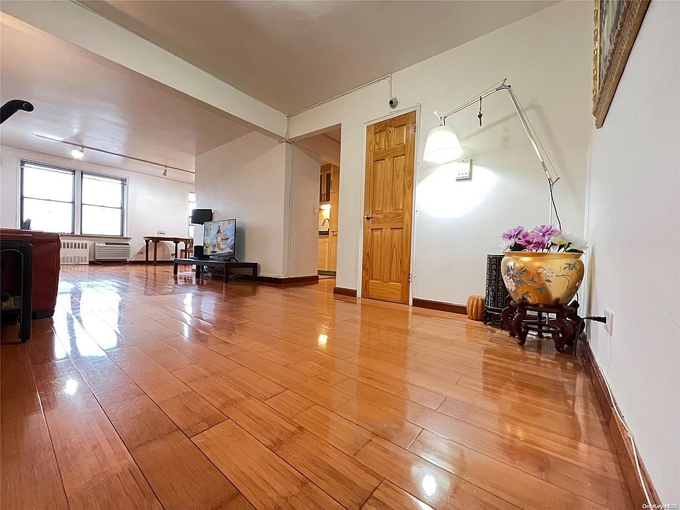 1st image of 140-39 34 Avenue #6S