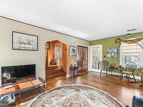 3rd image of 409 Sanhican Dr