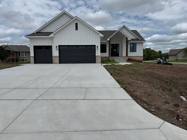 3402 Deer Rdg, Rose Hill, KS 67133