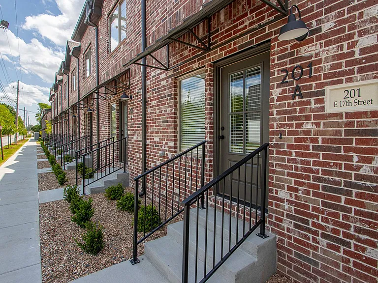 SOMA Area, Little Rock - 2 Bedroom - New Construction Luxury Townhomes — Photo 2