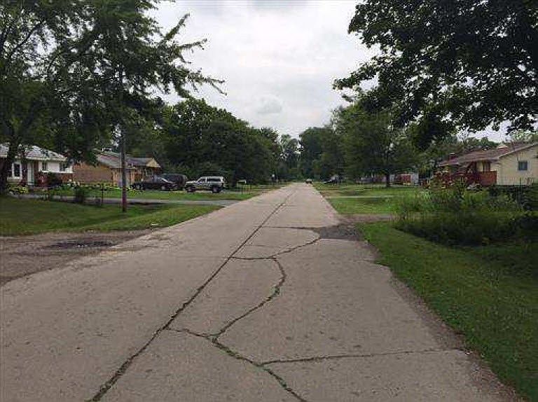 2nd image of 3330 Windland Dr