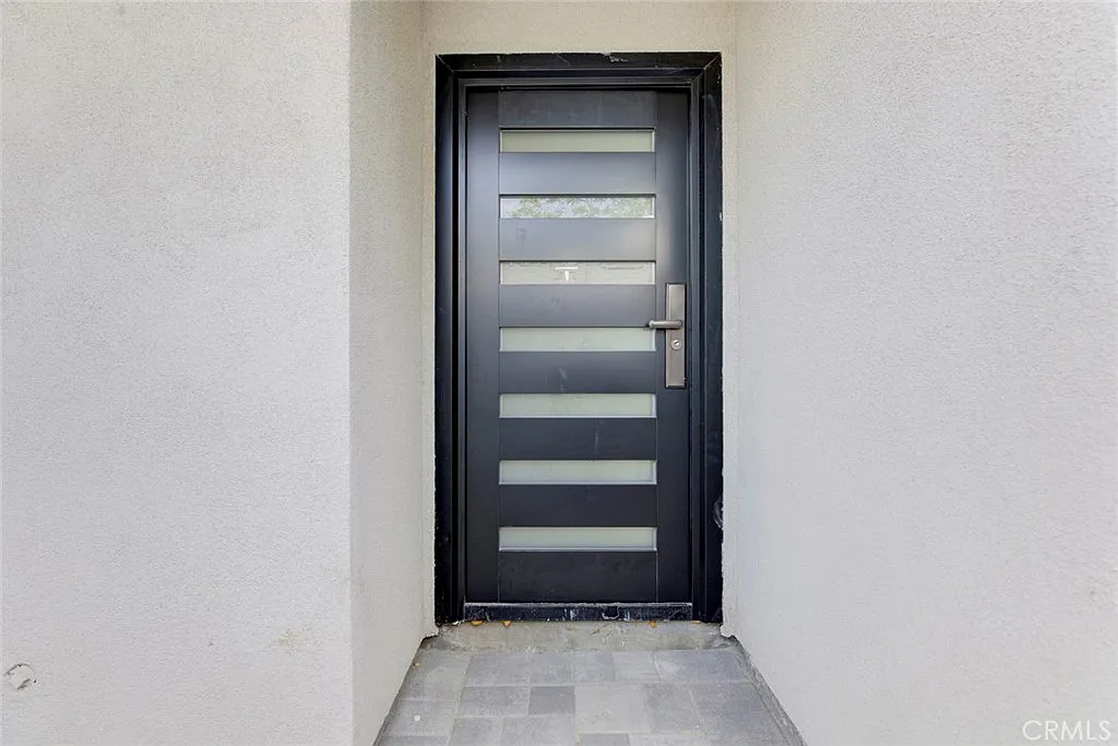 2 bed, 1.5 bath, 800 sqft, $3,150 — Photo 3