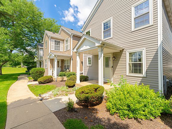 2nd image of 2323 Woodhill Ct