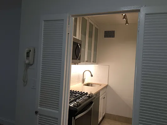 Rented by Pravia Real Estate | media 7