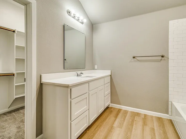 1824 Aleia Cv — Photo 8