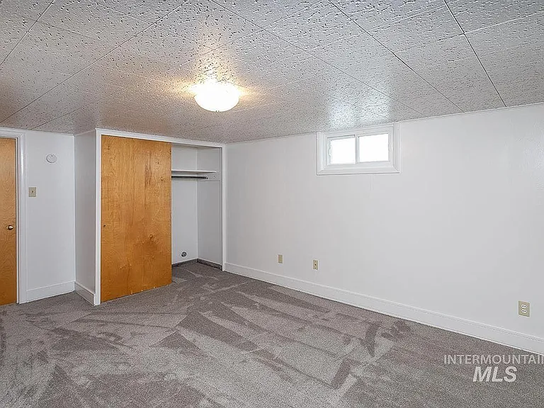 5102 W Grover St — Photo 13