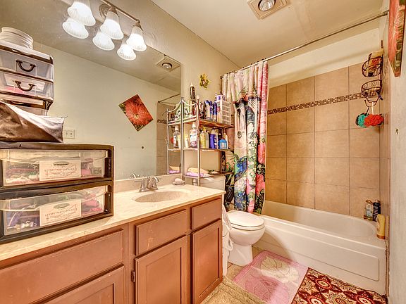 2nd image of 6322 Cambridge Dr APT 1