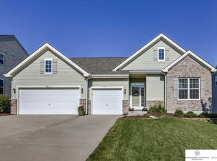8821 N 157th St, Bennington, NE 68007
