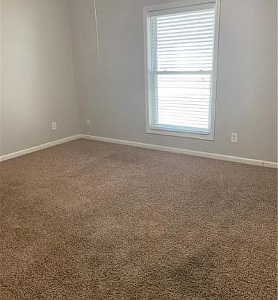 5th image of 268 Fountains Park Blvd