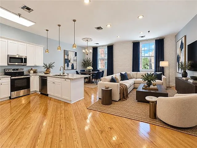 2 bed, 2.0 bath, 1400 sqft, $3,100 — Photo 3