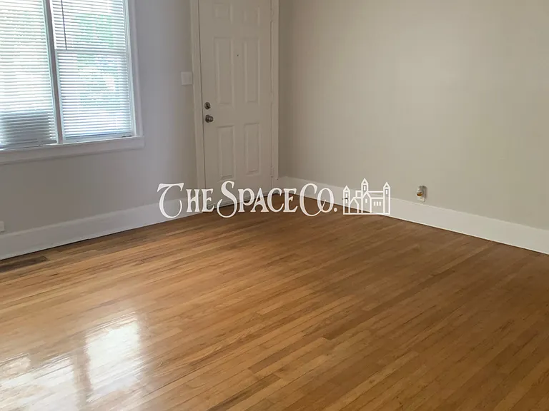 833 Locust St — Photo 10
