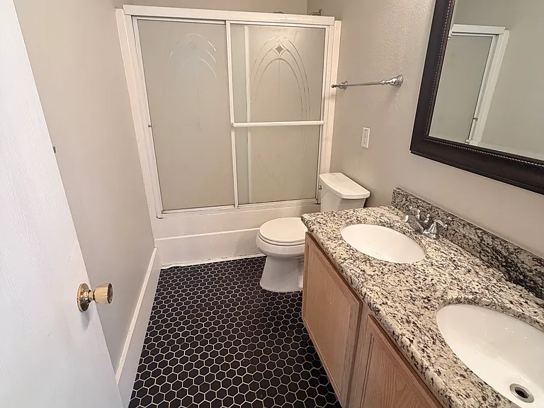 3624 Willow Creek Trl — Photo 4