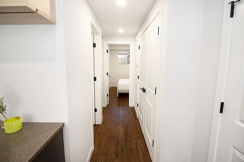 Winnipeg Apartment for rent - 4 Bedrooms — photo 54