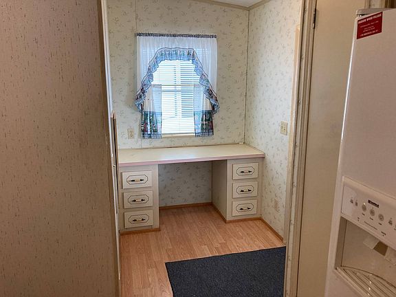 5th image of 14800 Cortland Dr