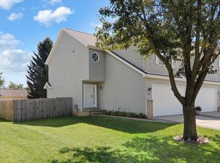 1716 Sunrise Point, Normal, IL 61761