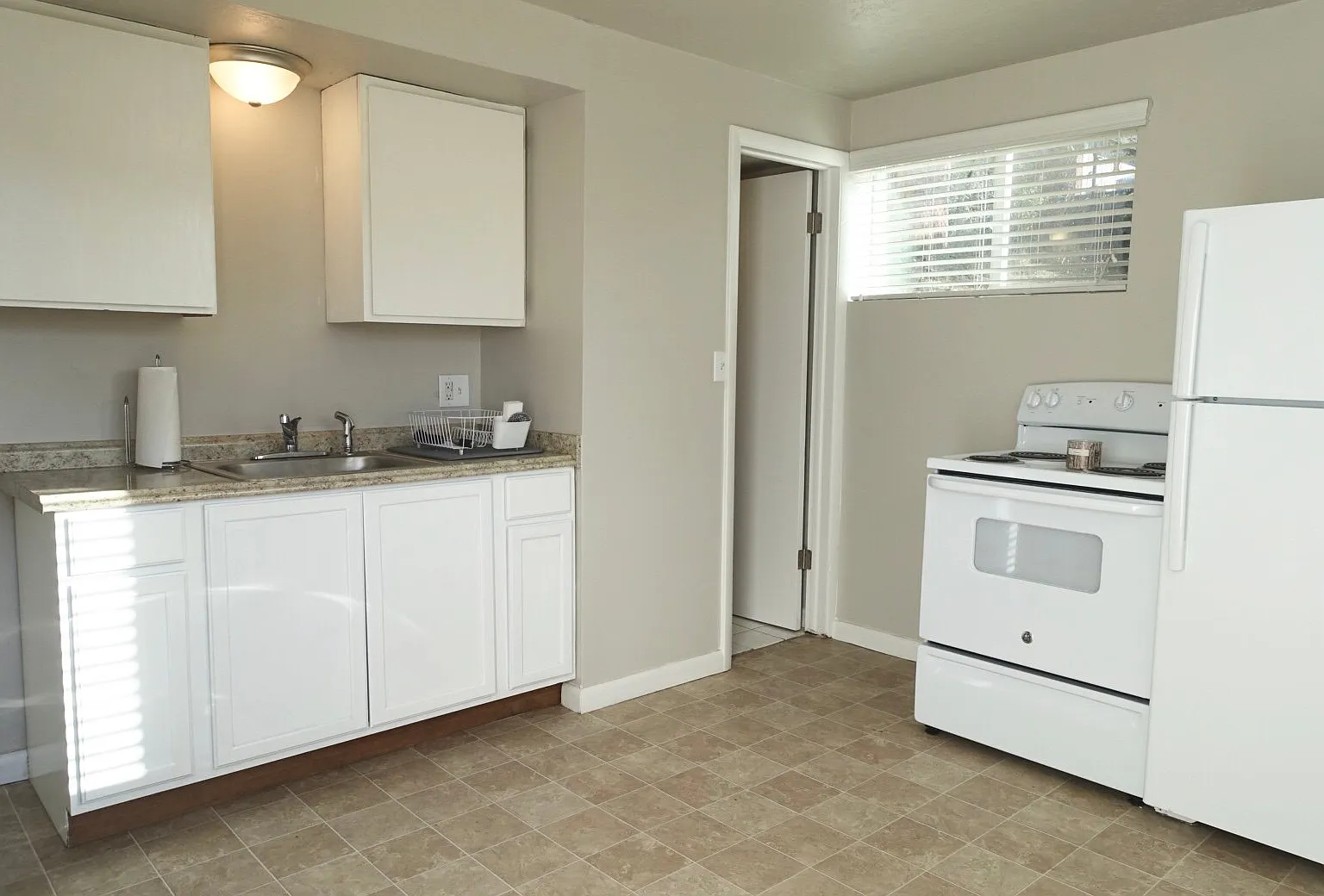 Private 1 Bedroom Basement Apartment for Rent in Bountiful $1,100/month (Utilities Included! ) — Photo 1