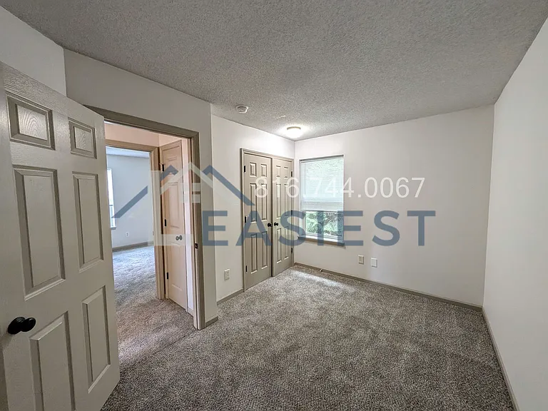 2801 Metropolitan Ave — Photo 21