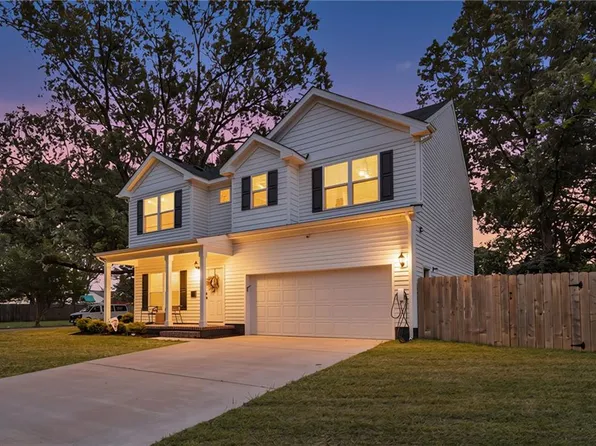 5517 Poplar Hall Dr, Norfolk, VA 23502