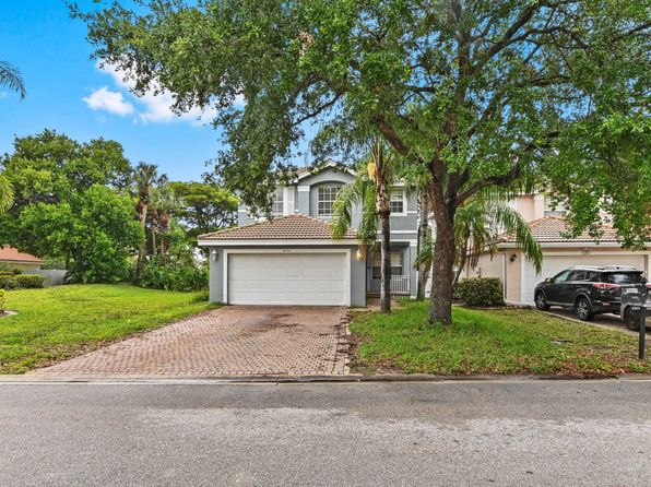 5049 Starblaze Dr