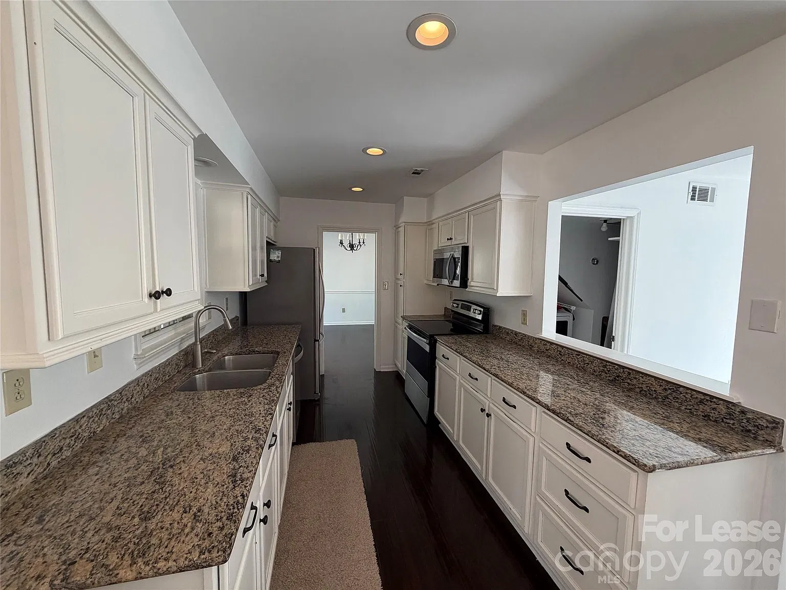 3 bed, 2.5 bath, 1793 sqft, $2,400 — Photo 4